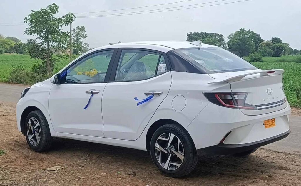 Aura-car-chawla-tours